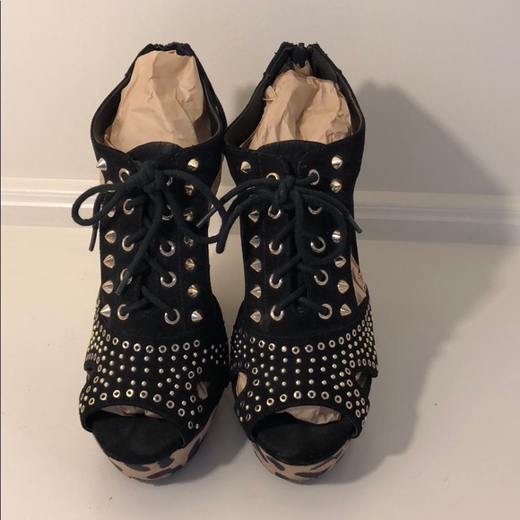 GIANNI BINI leopard print wedges! 🔥 - Picture 2 of 4